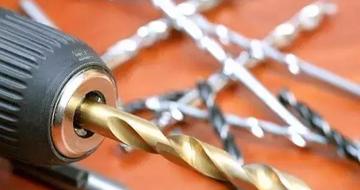 hp打印机硒鼓新的中间没墨？